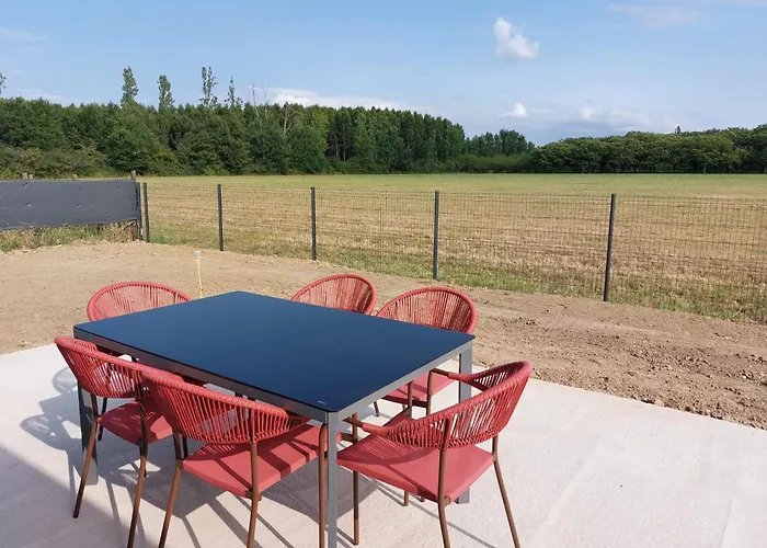 Maison Neuve A Bessens