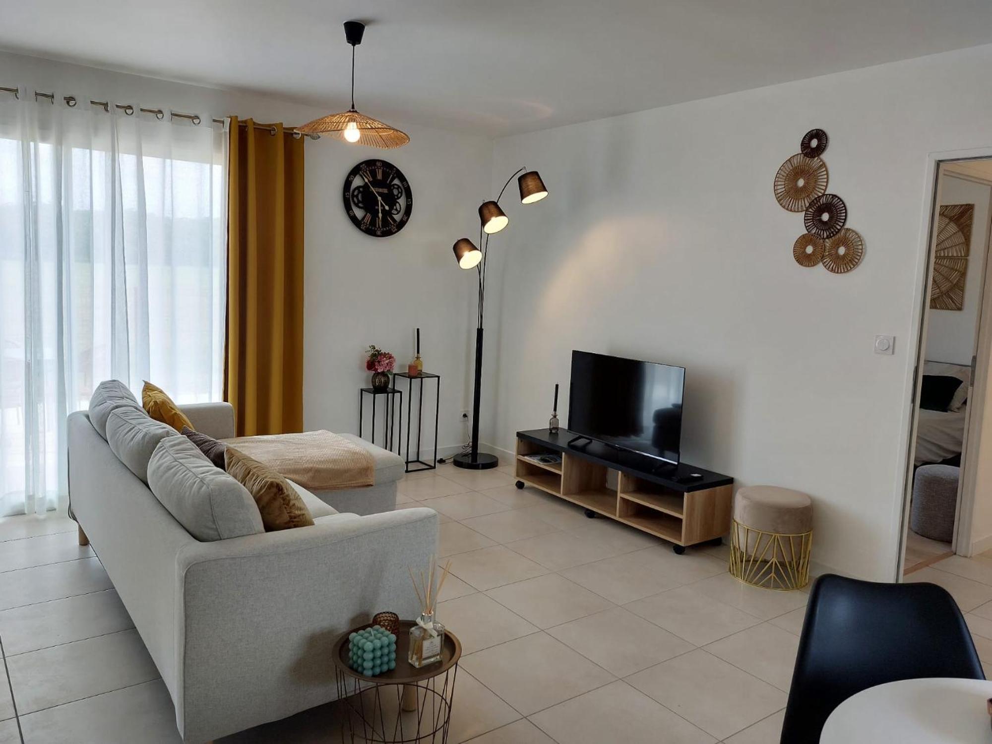 Maison Neuve A Bessens